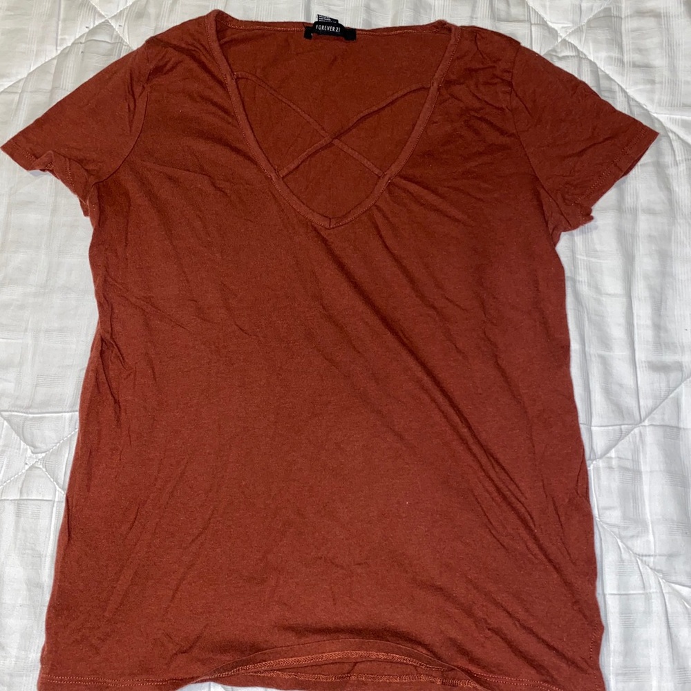 cross front , v-neck t shirt